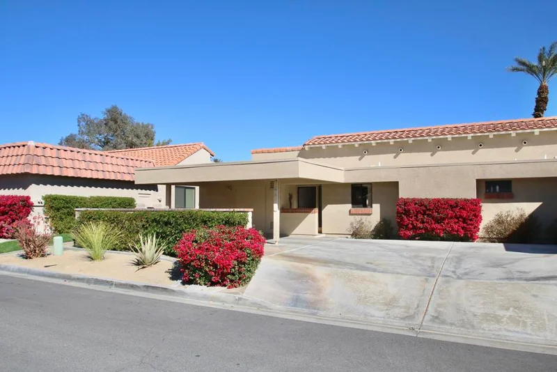 41560 Peach Tree, Palm Desert, CA 92211