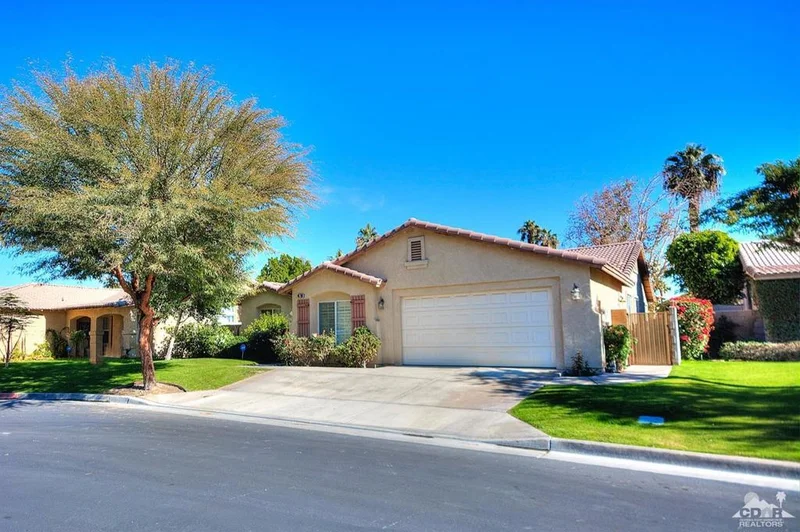 45930 La Flor, La Quinta, CA 92253