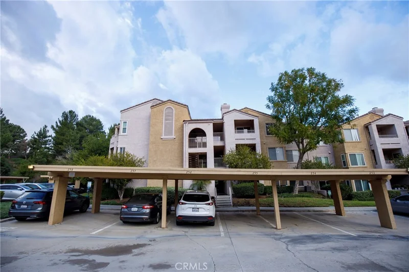 2550 San Gabriel #203, Corona, CA 92882