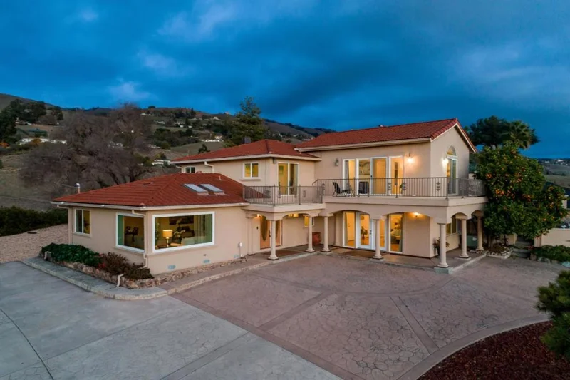 2570 Cypress Ridge, San Jose, CA 95148