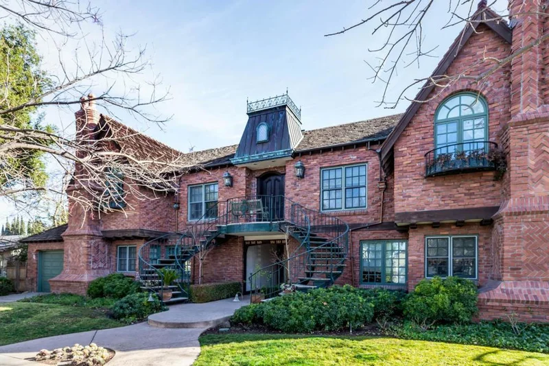 553 Lassen, Los Altos, CA 94022
