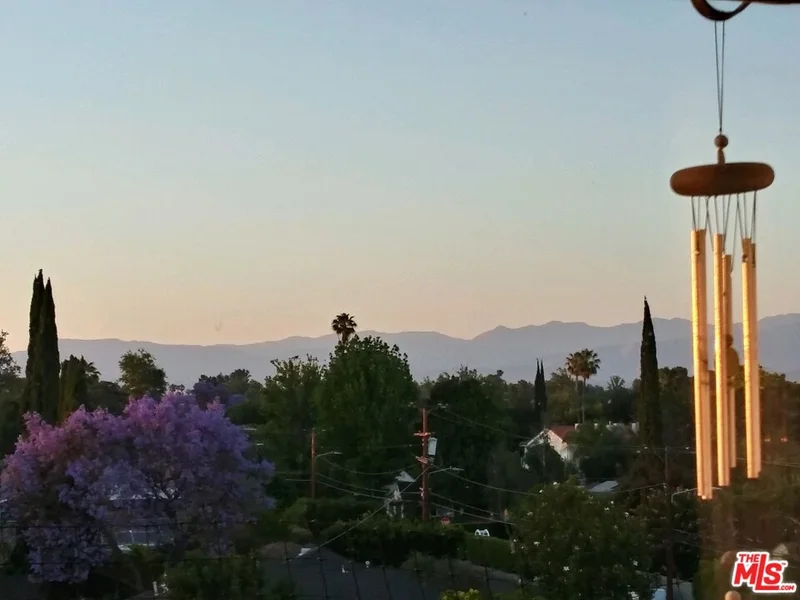 12407 Moorpark #304, Studio City, CA 91604