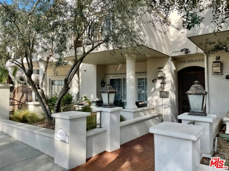 860 Hilldale #126, West Hollywood, CA 90069