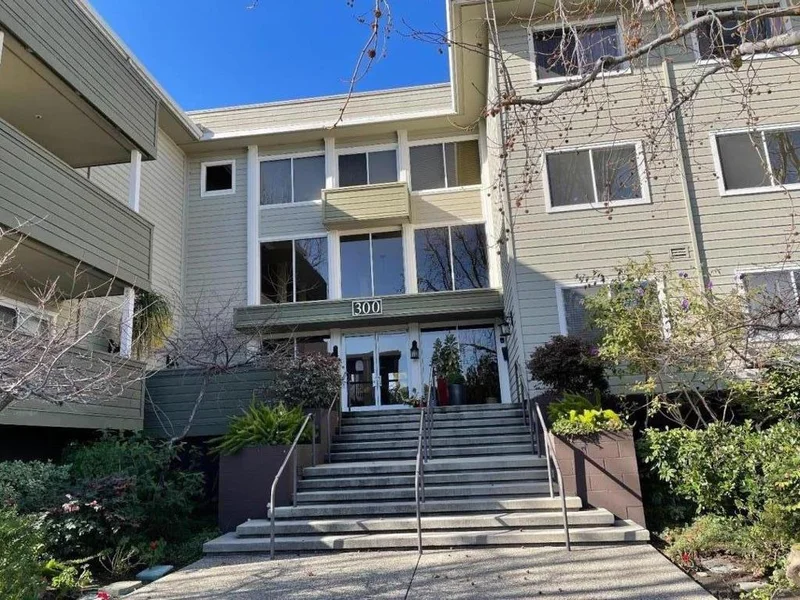 300 Murchison #308, Millbrae, CA 94030