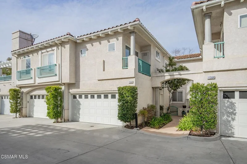 11562 Countrycreek, Moorpark, CA 93021