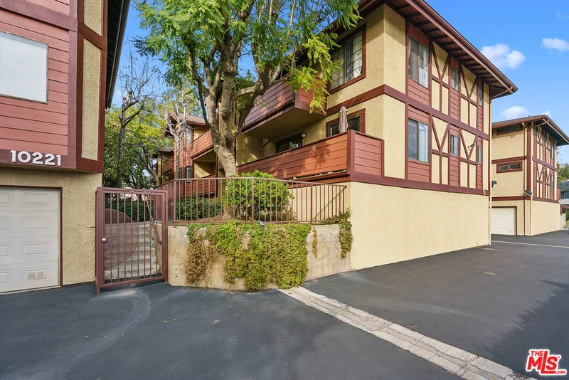 10221 Oklahoma #35, Chatsworth, CA 91311