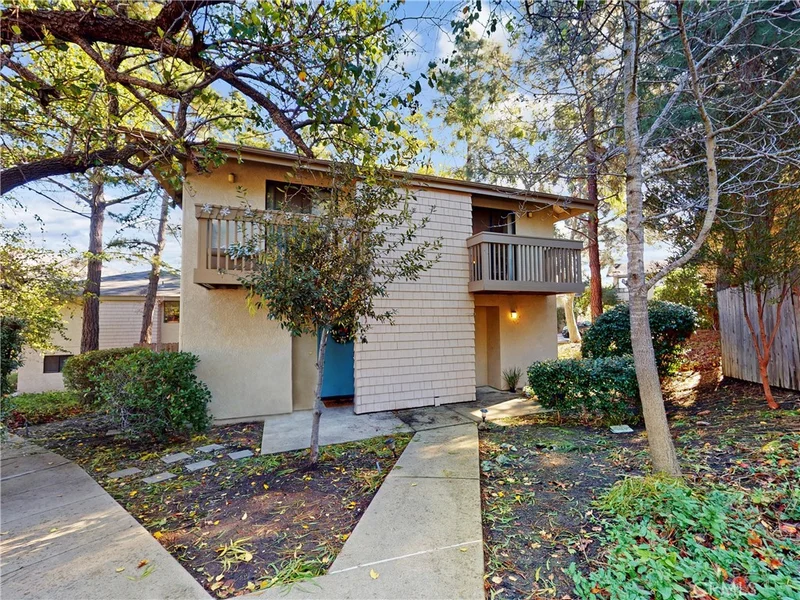 2975 Rockview #8, San Luis Obispo, CA 93401