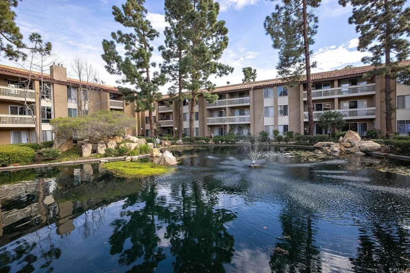 1855 Diamond #5-135, San Diego, CA 92109