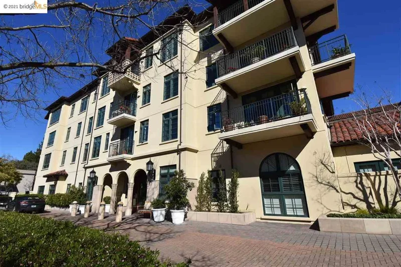 555 Byron St #202, Palo Alto, CA 94301