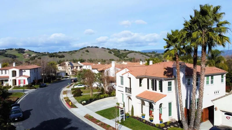 2585 Muirfield, Gilroy, CA 95020