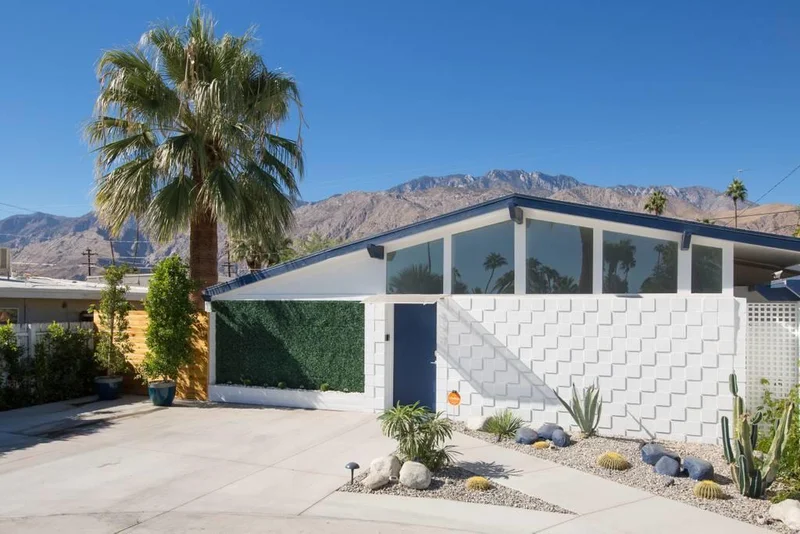 547 Sunrise, Palm Springs, CA 92262