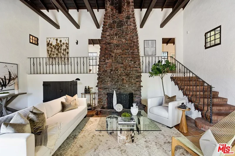453 Hillside, Santa Monica, CA 90402