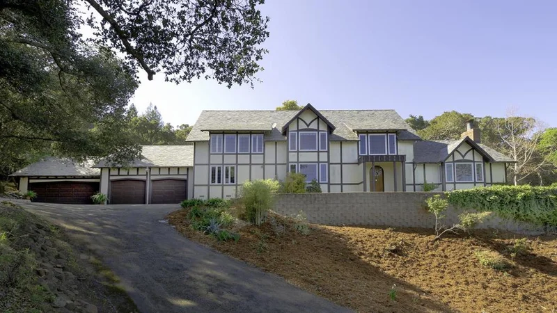 260 Robin, Hillsborough, CA 94010