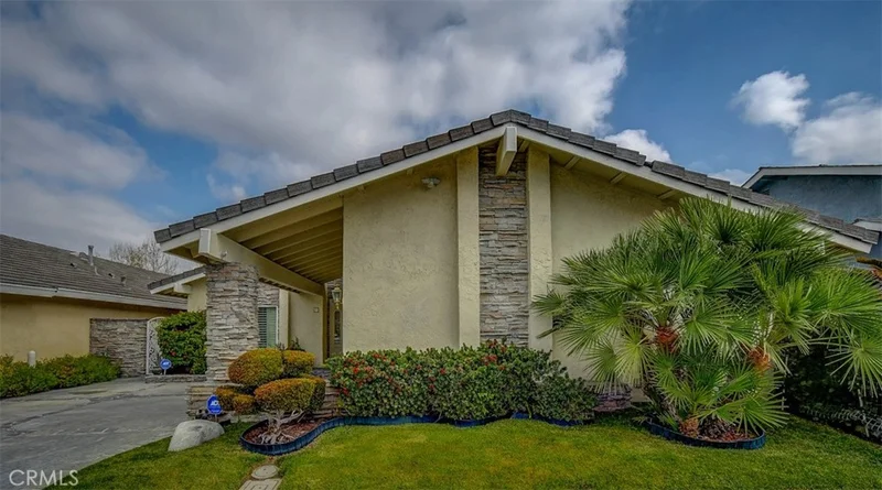 3 Blackswan, Irvine, CA 92604