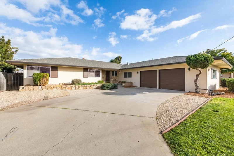 1881 Village, Hollister, CA 95023