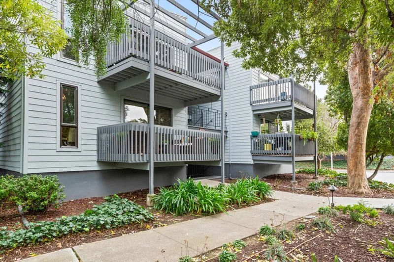 4199 George #2, San Mateo, CA 94403