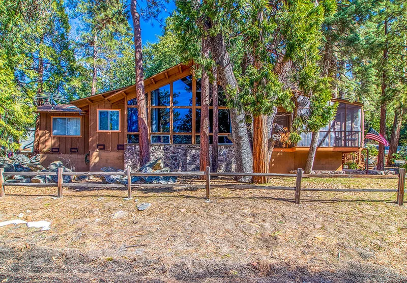 25460 Shadow Oaks, Idyllwild, CA 92549