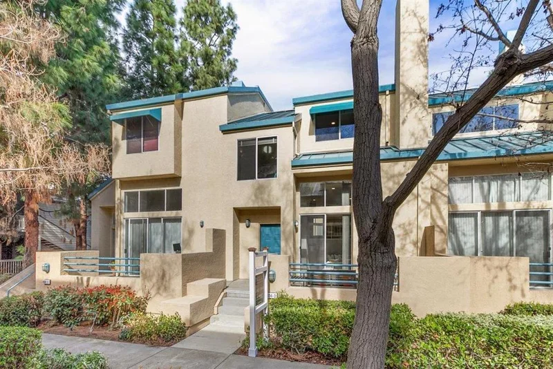 434 Galleria #3, San Jose, CA 95134