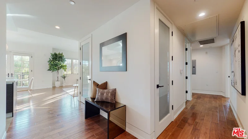 227 Hamilton #313, Beverly Hills, CA 90211