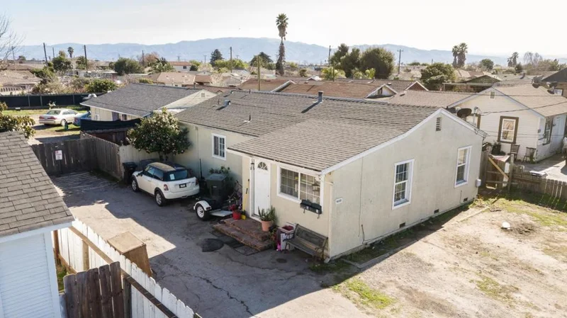 622 New Deal, Salinas, CA 93905