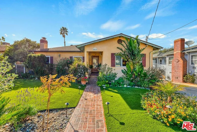 10415 Mountair, Tujunga, CA 91042
