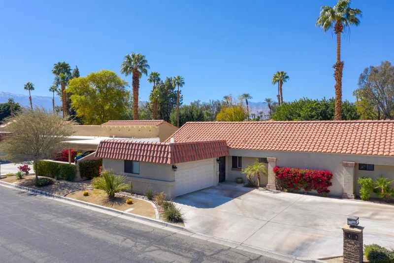 41125 Preston, Palm Desert, CA 92211