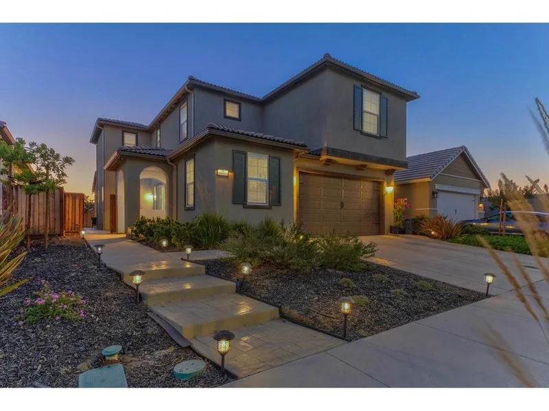420 Alicante Drive, Hollister, CA 95023