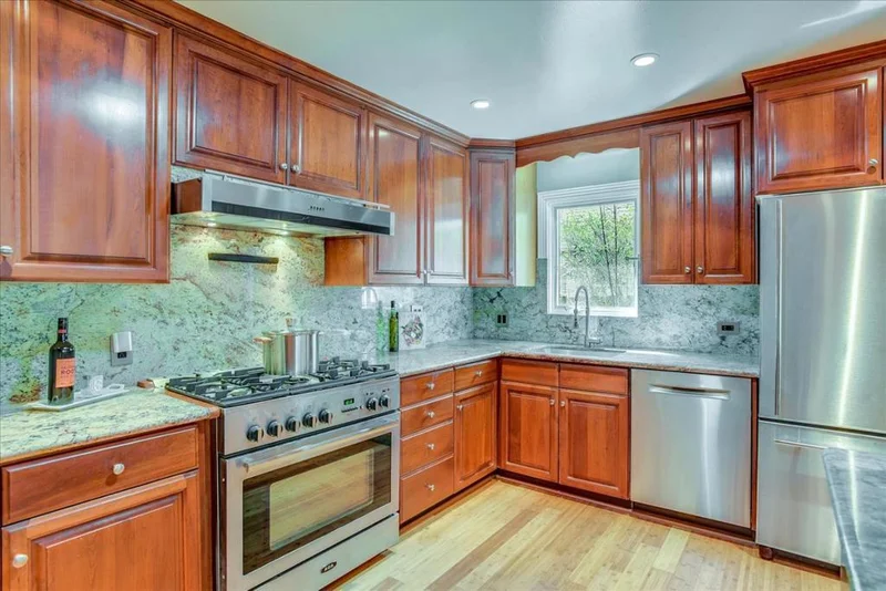 87 Mclellan, San Mateo, CA 94403
