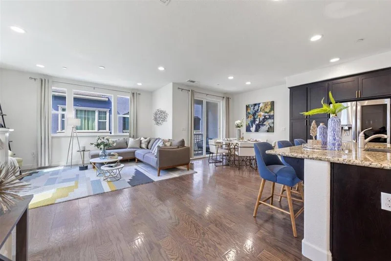 118 Lemmon, Sunnyvale, CA 94086