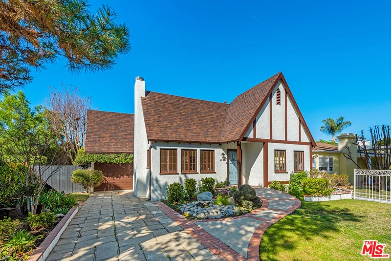 4245 Greenbush, Sherman Oaks, CA 91423