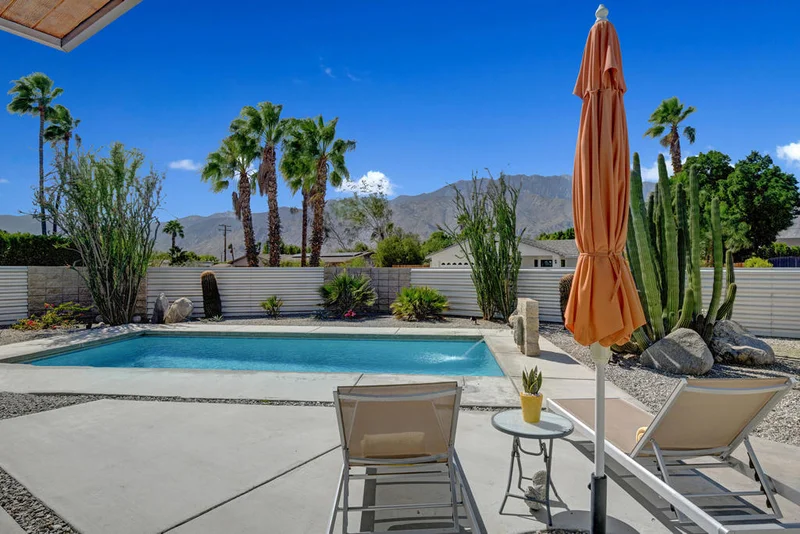 2700 Sandia, Palm Springs, CA 92262