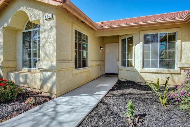 614 Winemaker, Los Banos, CA 93635