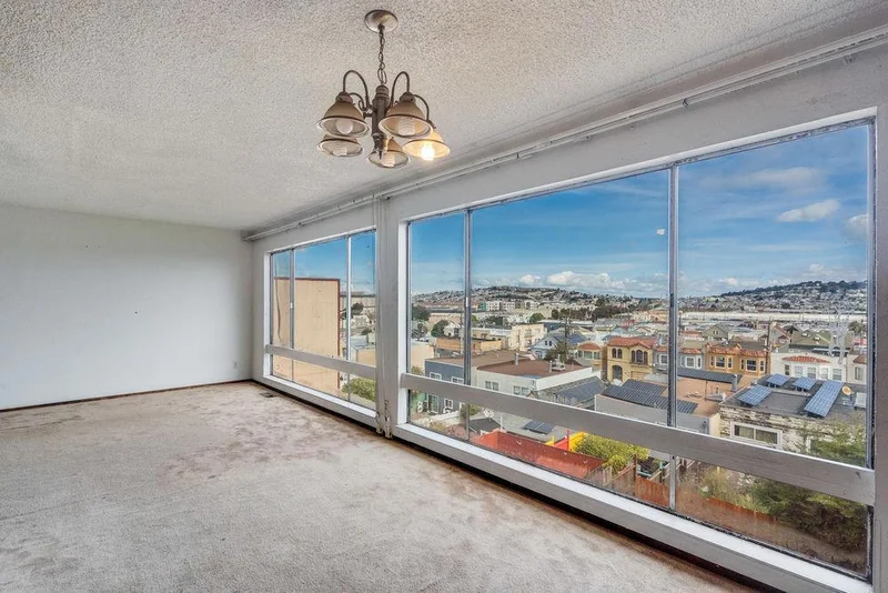 1148 Jamestown, San Francisco, CA 94124