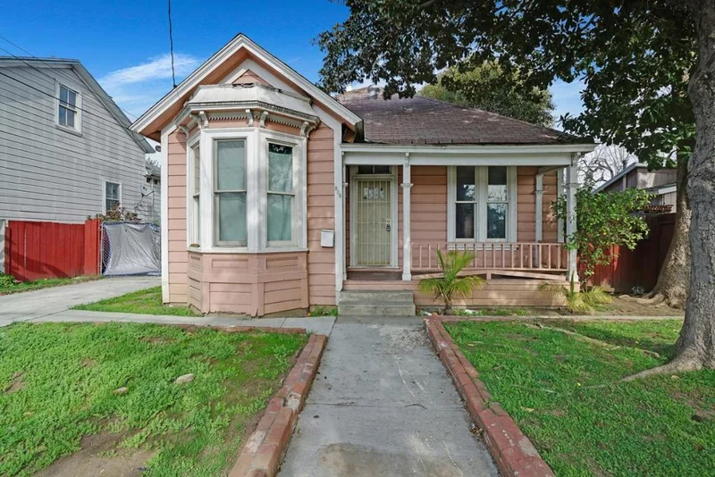 906 Vine, San Jose, CA 95110