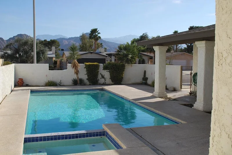 76716 New York, Palm Desert, CA 92211