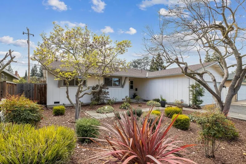 775 San Carlos, Mountain View, CA 94043