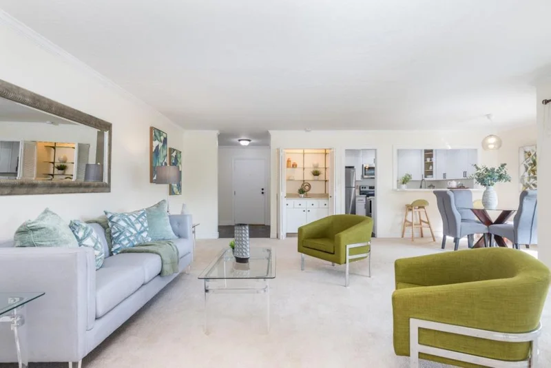 902 Peninsula #306, San Mateo, CA 94401