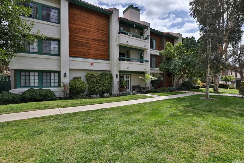 5525 Shasta Lane #207, La Mesa, CA 91942