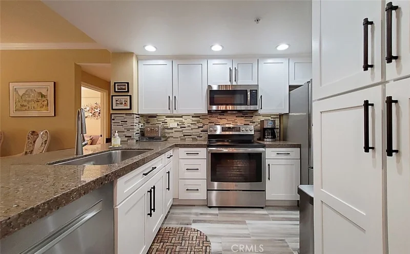 2253 Martin #204, Irvine, CA 92612