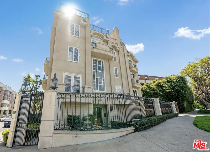11740 Sunset #35, Los Angeles, CA 90049