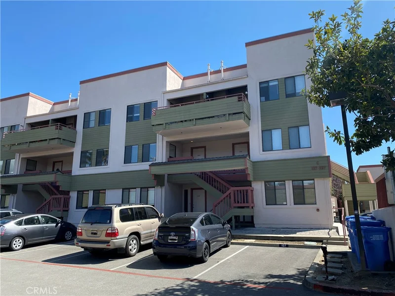 1239 Foothill #201, San Luis Obispo, CA 93405