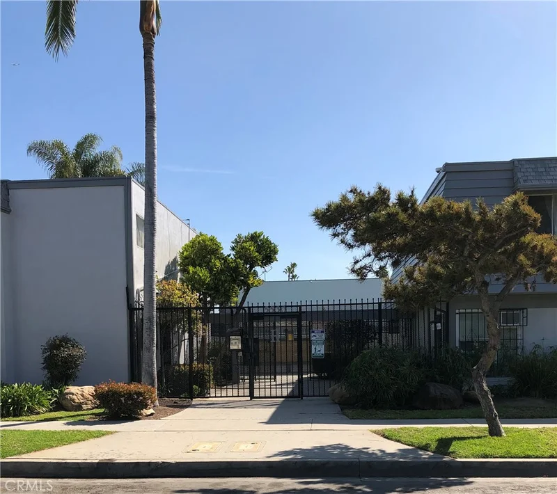 5530 Ackerfield Ave. #406, Long Beach, CA 90805