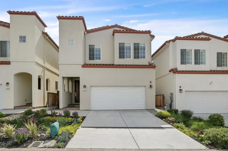 464 B, Colma, CA 94014