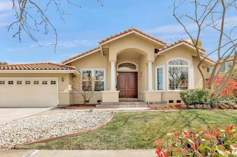 10324 Richwood, Cupertino, CA 95014