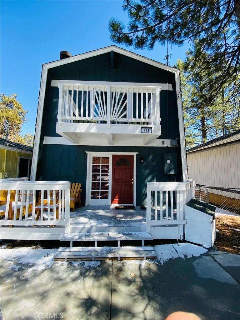 621 Vista, Sugarloaf, CA 92386