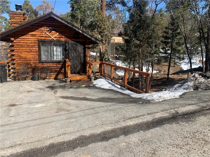 849 Highland, Sugarloaf, CA 92386