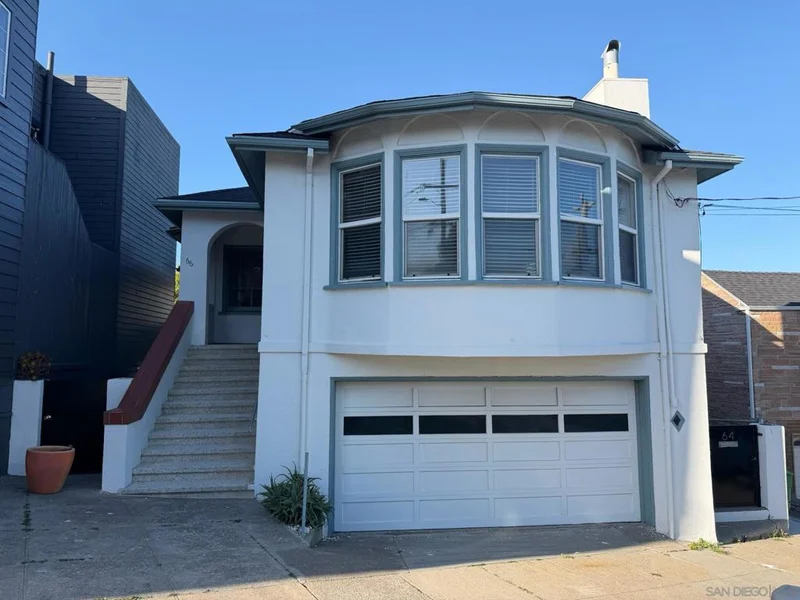 66 Bayview St, San Francisco, CA 94124