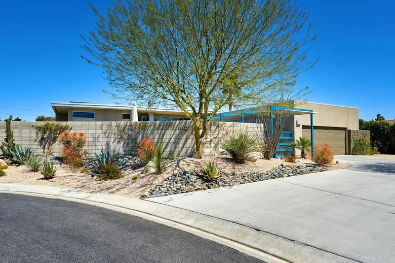 1190 Azure, Palm Springs, CA 92262
