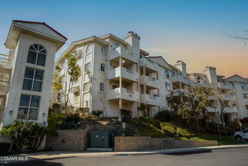 2713 Antonio #107, Camarillo, CA 93010