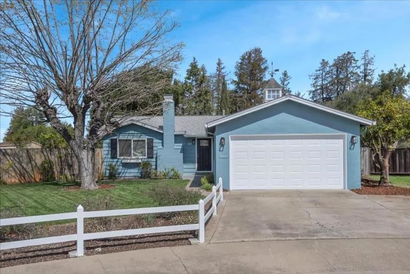 300 Sobrato, Campbell, CA 95008